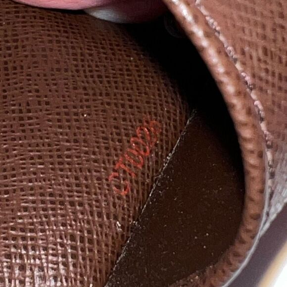 Louis Vuitton Damier Ebene Multicles 6 Key Holder Code CT0026 - Picture 13 of 13